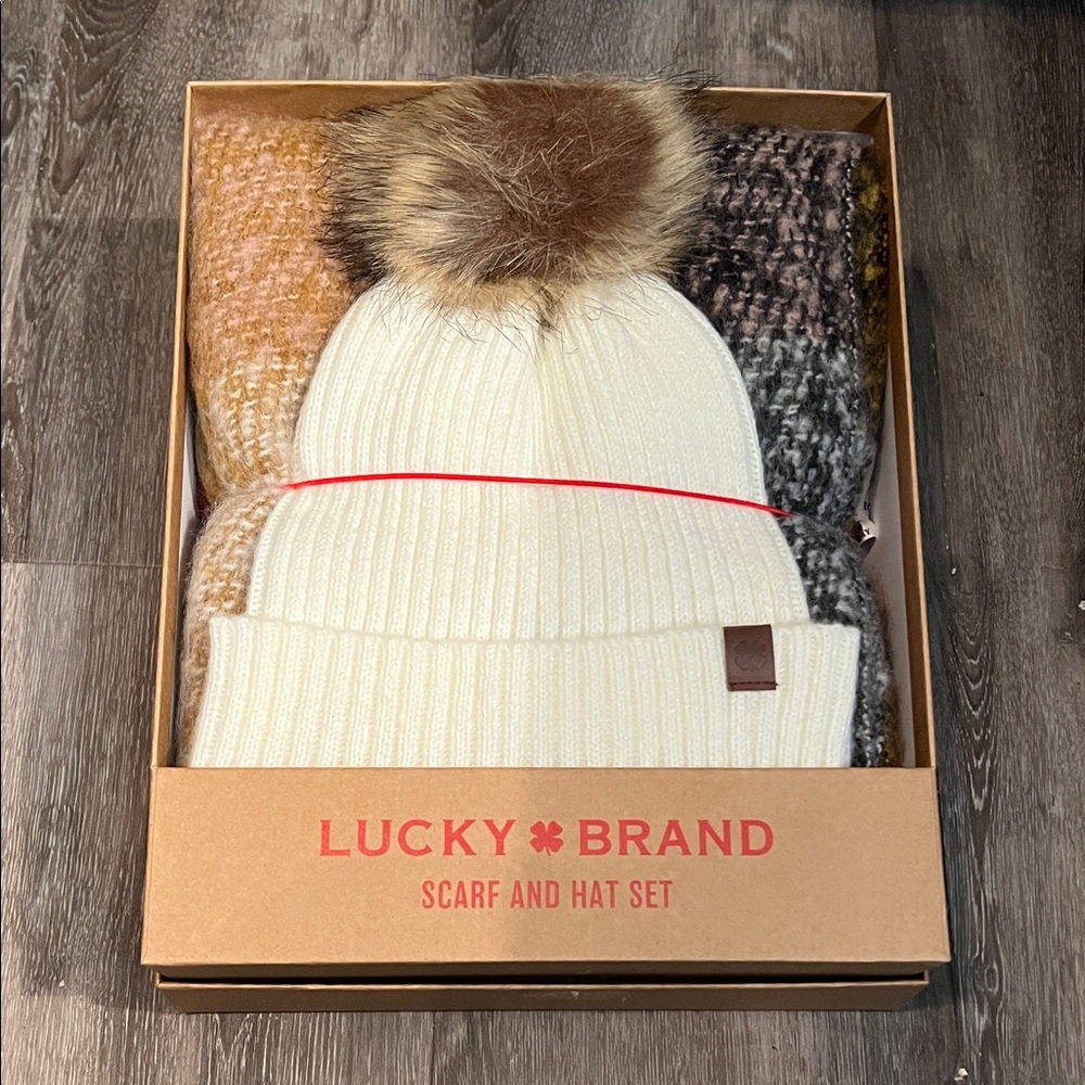 Lucky Brand Scarf & Pom Beanie Hat Set NWT Cream Winter Gift Box